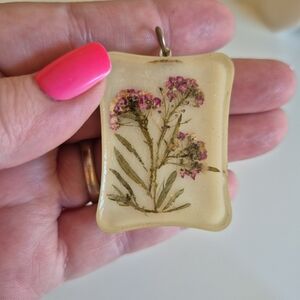 Vintage Floral Resin Pendant Dried Pink Flowers